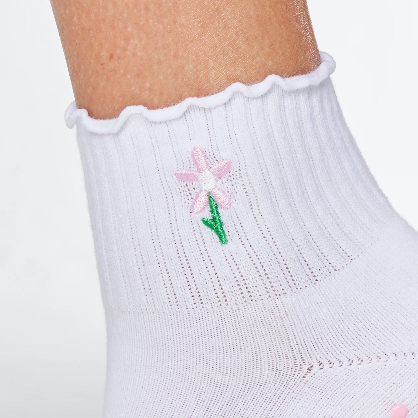 Souls. Details Crew Grips socks short ruffle flower