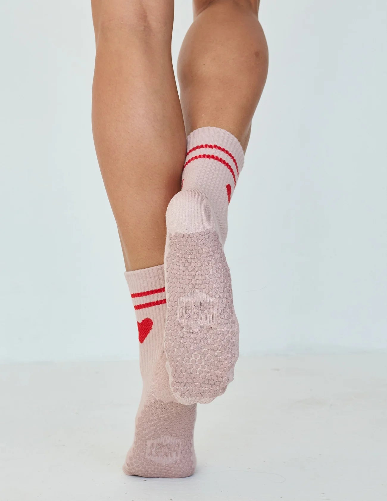 Detailaufnahme der Emmie Heart Socken mit griffiger Sohle