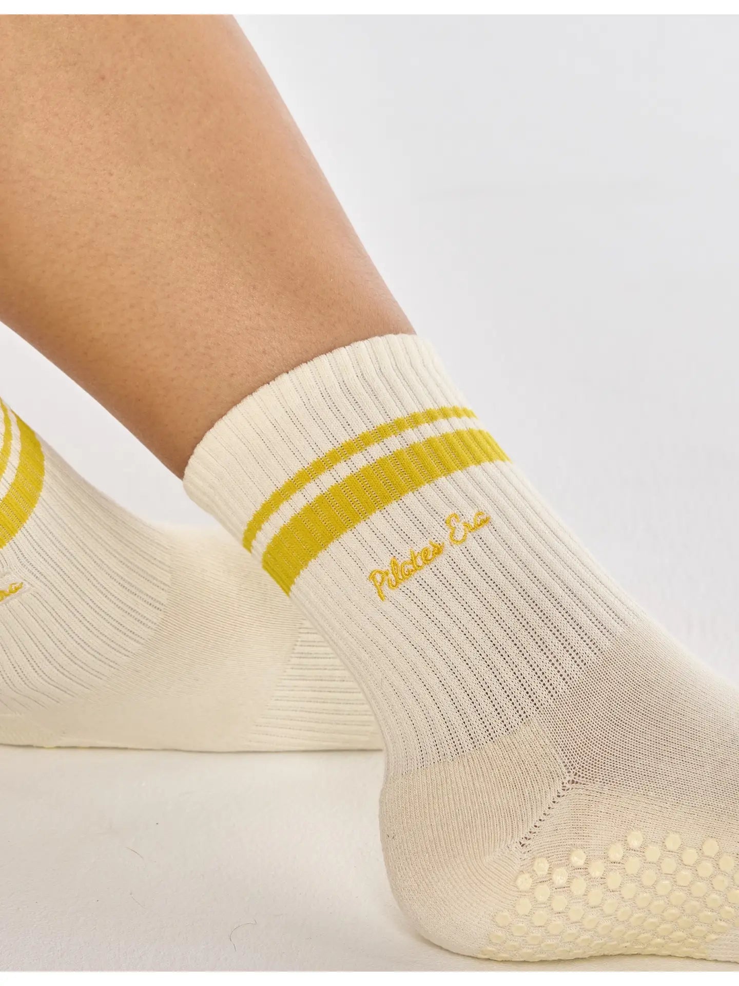 Sohlenansicht der Honey Socken mit Silikon-Grip-Herzdesign
