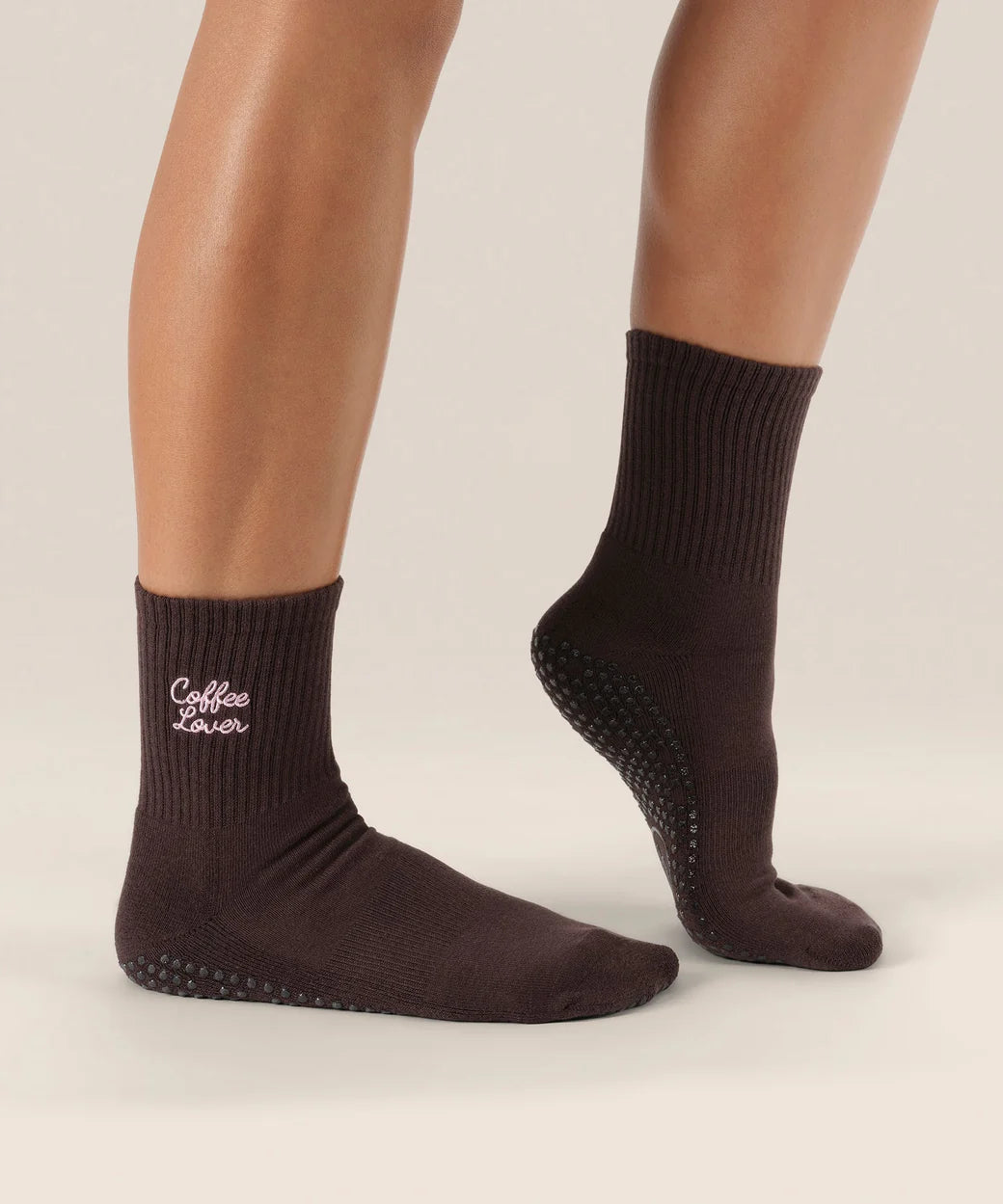 MoveActive Coffee Lover Grip Socks in Braun – Seitenansicht