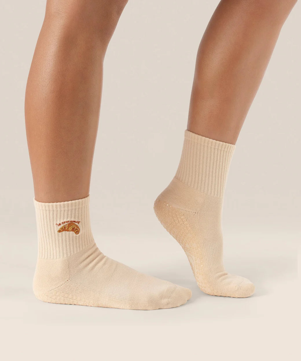 Beige MoveActive Le Croissant Grip Socks – Seitenansicht