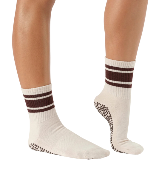 Cremefarbene Pilates Socken mit Espresso Streifen & Anti-Rutsch-Sohle