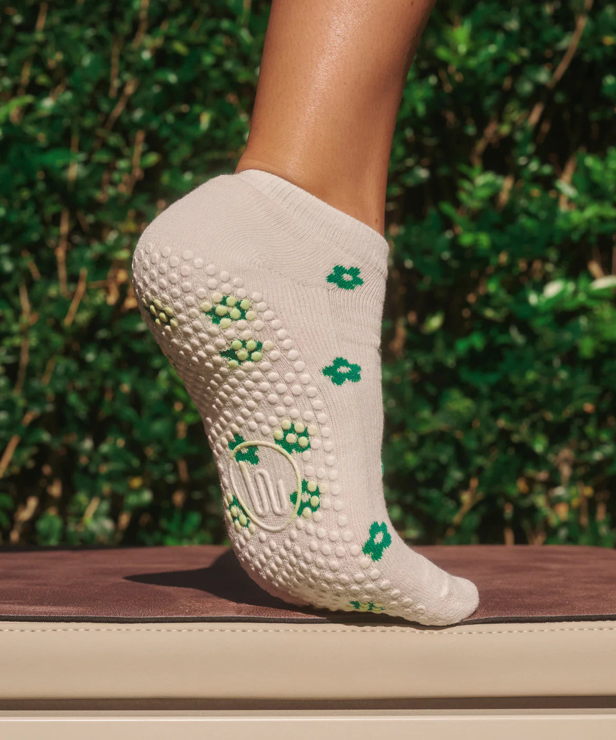 Low Rise Grip Socks petite bloom