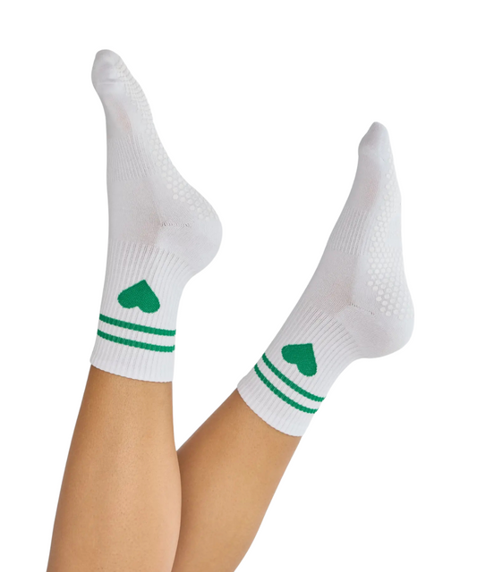 Grip Socke mit grüner Herz-Stickerei von Lucky Honey