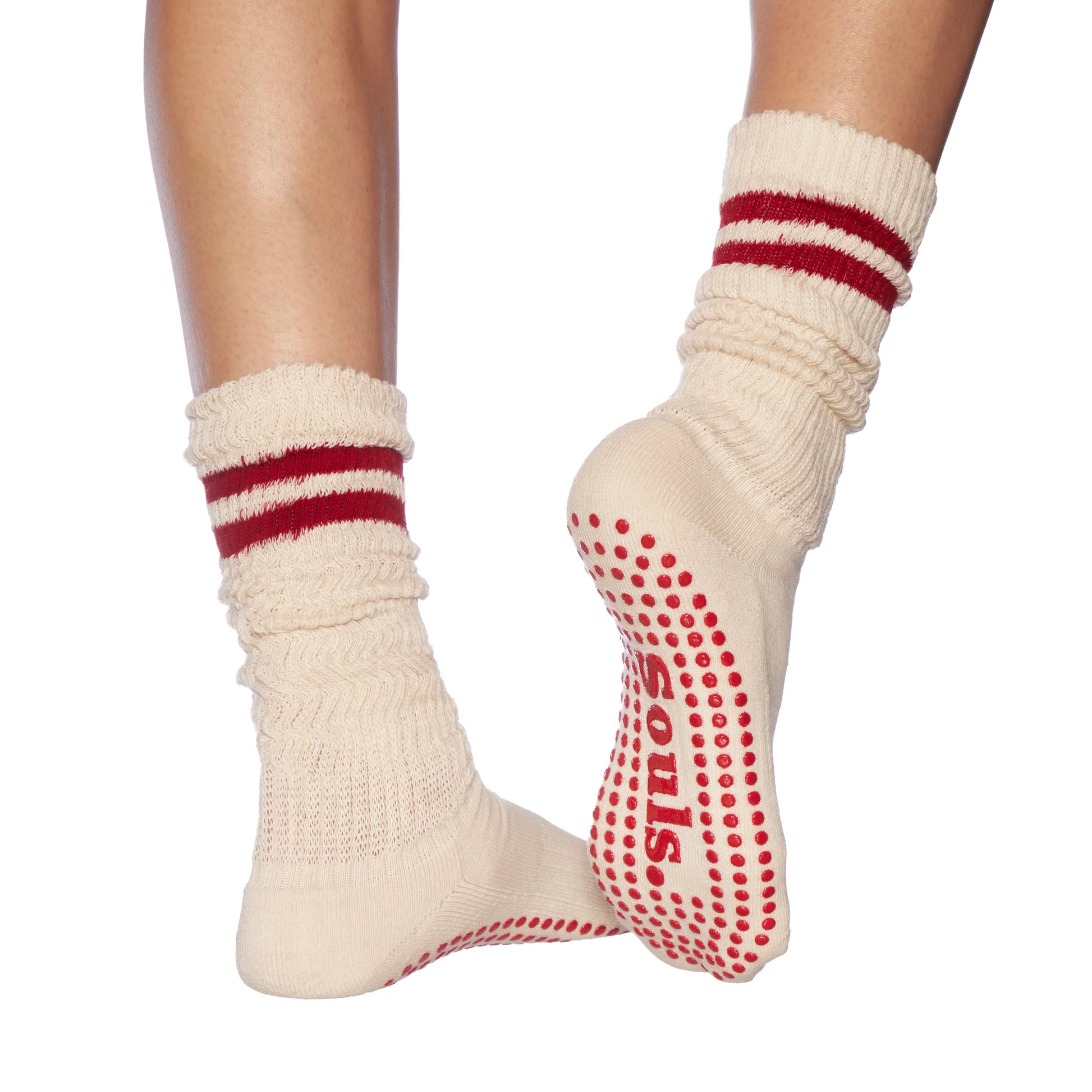 Fluffige Red Cloud Socken mit gerafftem Design​
