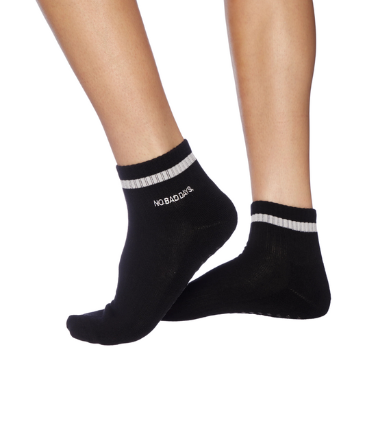 schwarze Pilates Socke no bad days 