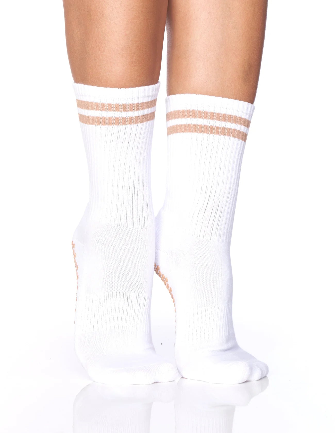 Detailaufnahme der beigen Dad Sock mit weicher Passform